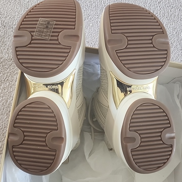 Micheal Kors - Picture 5 of 5